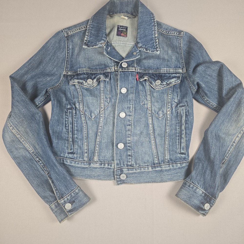 Vintage Y2K Levis Jeans Trucker Jacket Womens S Petite Blue Denim Floral Tag 90s